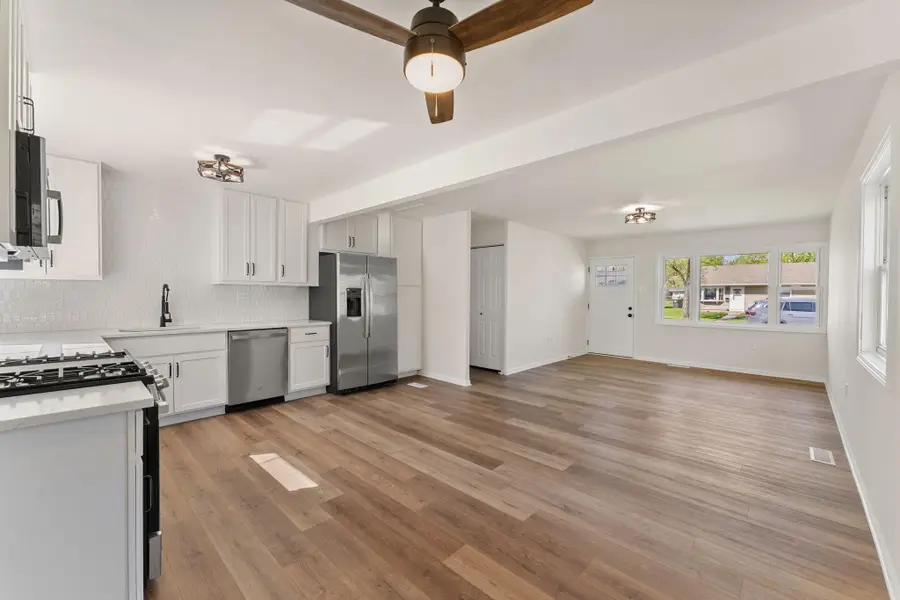 11 N Guyer Street, Hobart, IN 46342 - #3