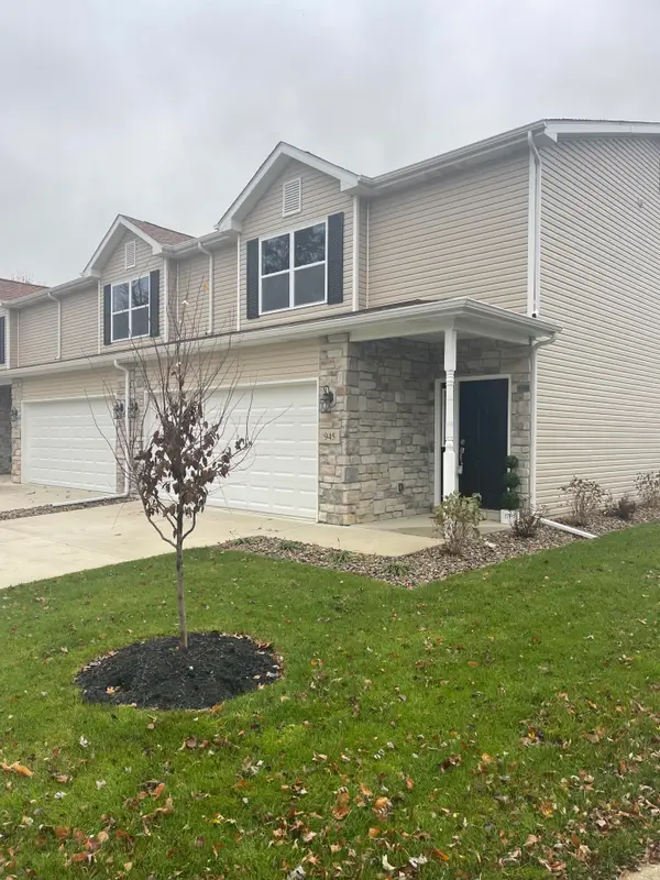 945 Paula Court, Hobart, IN 46342