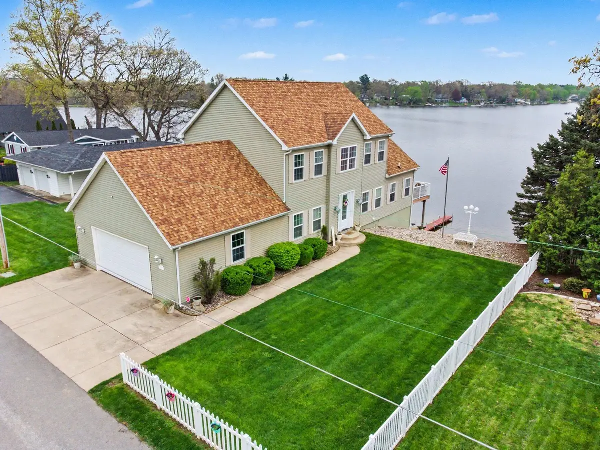 107 Lakeview Drive #A, Walkerton, IN 46574 - #1