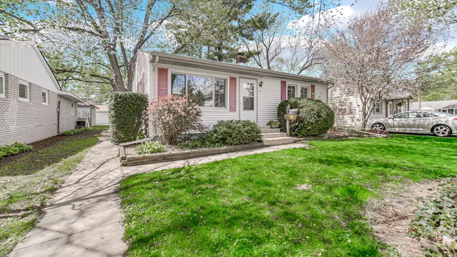 410 S 12th Street, Chesterton, IN 46304 - #2