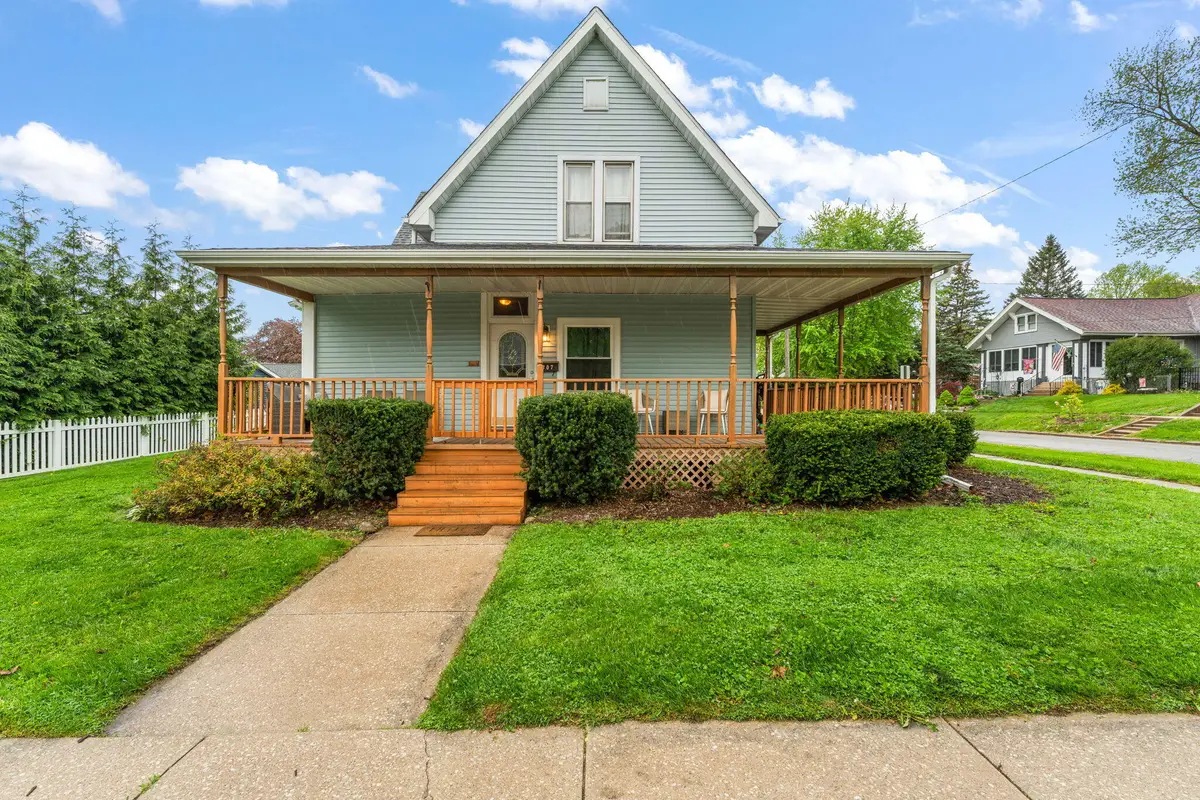 307 Michigan Avenue, Valparaiso, IN 46383 - #1