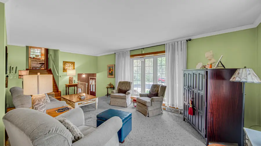 738 E 11th Street, Hobart, IN 46342 - #2