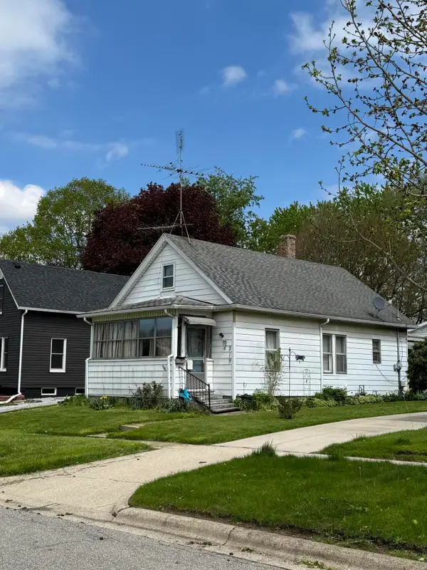 219 Cable Street, La Porte, IN 46350