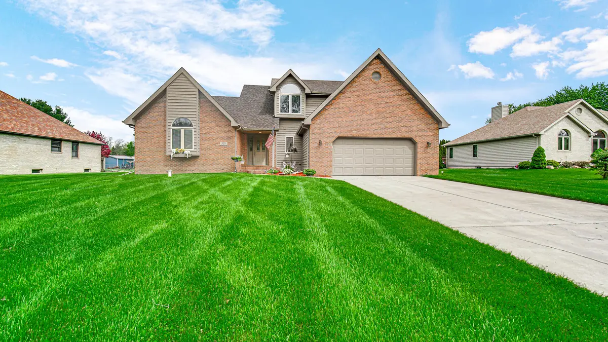 315 Kenbridge Court, Valparaiso, IN 46385 - #1