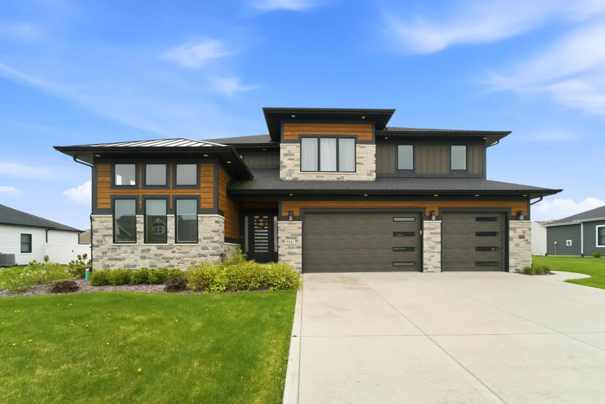 9343 Iris Drive, Saint John, IN 46373 - #1