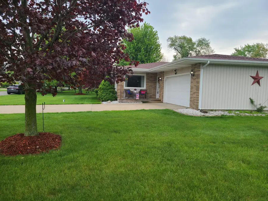 320 Bordeaux Drive, La Porte, IN 46350 - #3