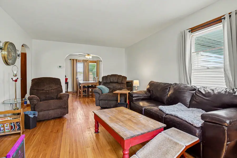 109 W Walker Street, Rolling Prairie, IN 46371 - #2