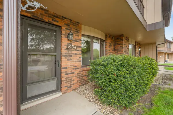 854 Jordan Circle, Schererville, IN 46375