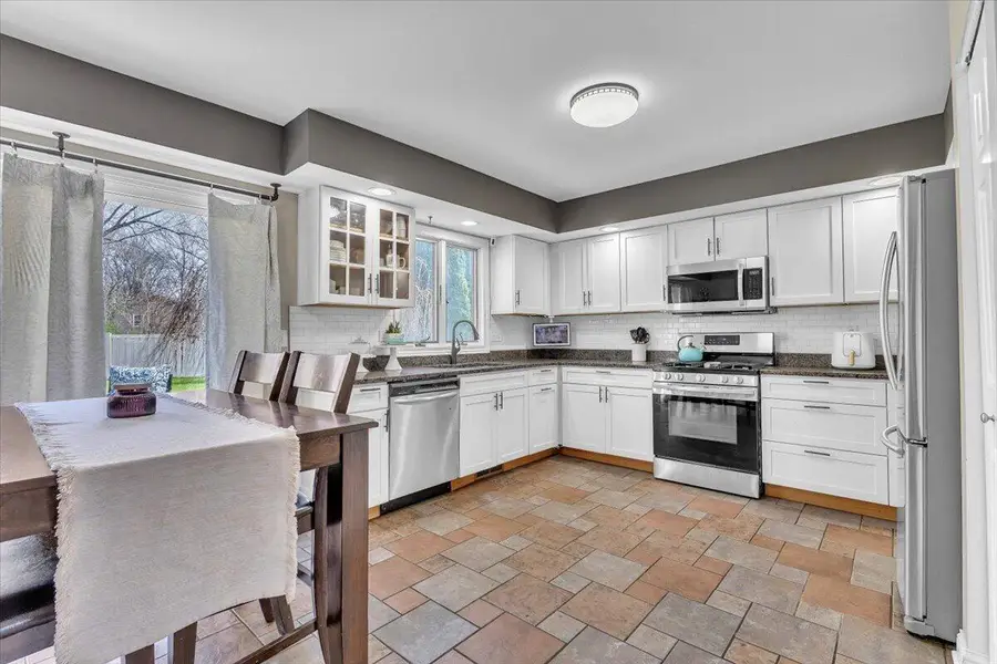 1475 Grand Isle Court, Hobart, IN 46342 - #3