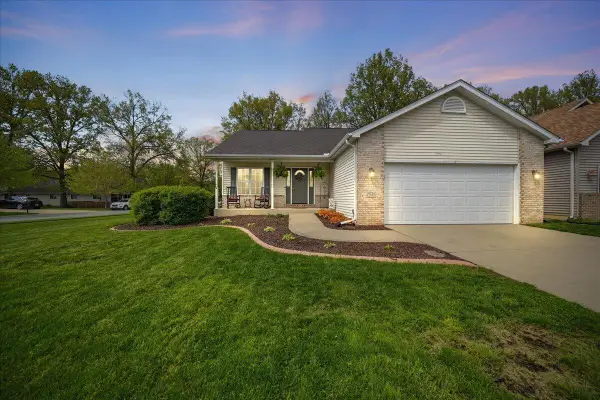 1938 Cory Lane, Chesterton, IN 46304