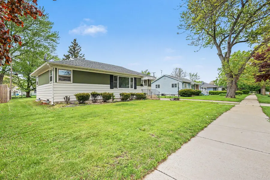 913 S Main Street, Crown Point, IN 46307 - #3