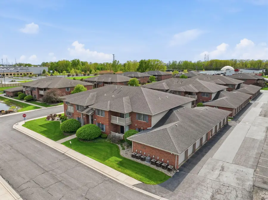 607 Cambridge Court #1b, Munster, IN 46321 - #2