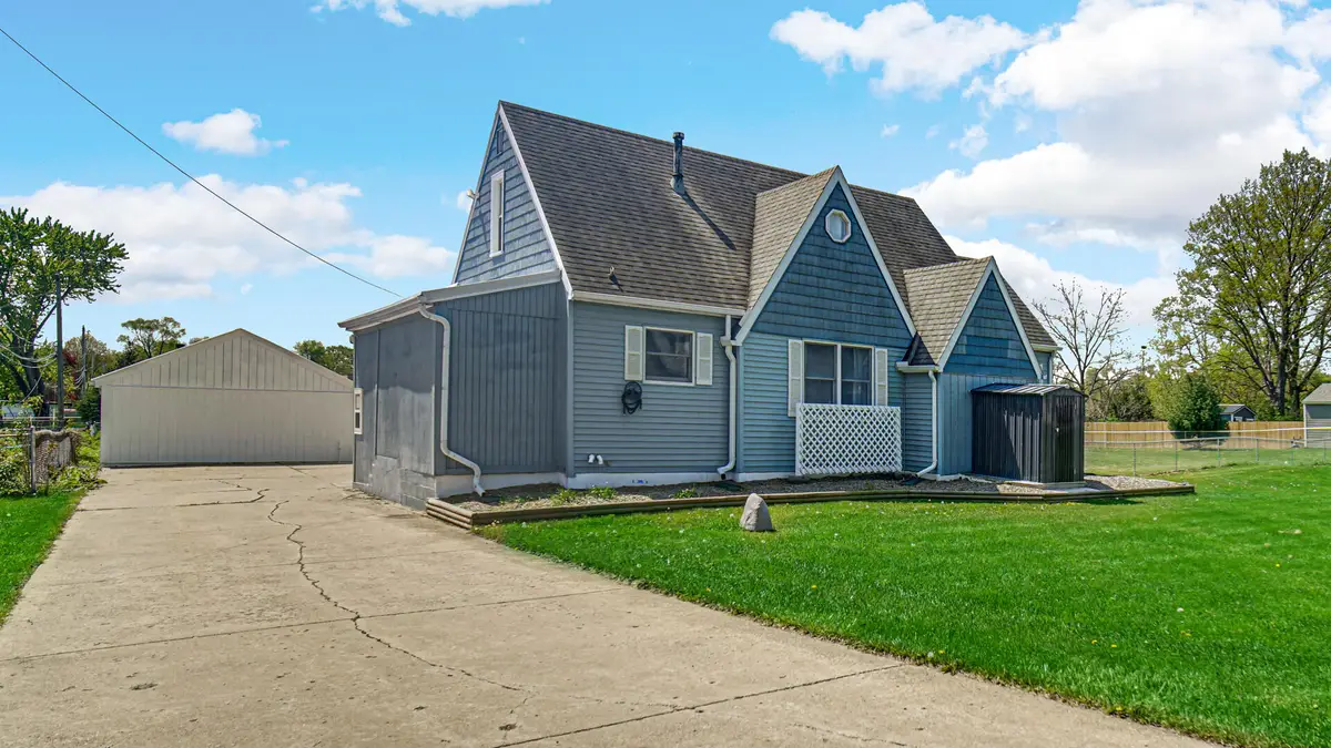 324 W Johnson Road, La Porte, IN 46350 - #1