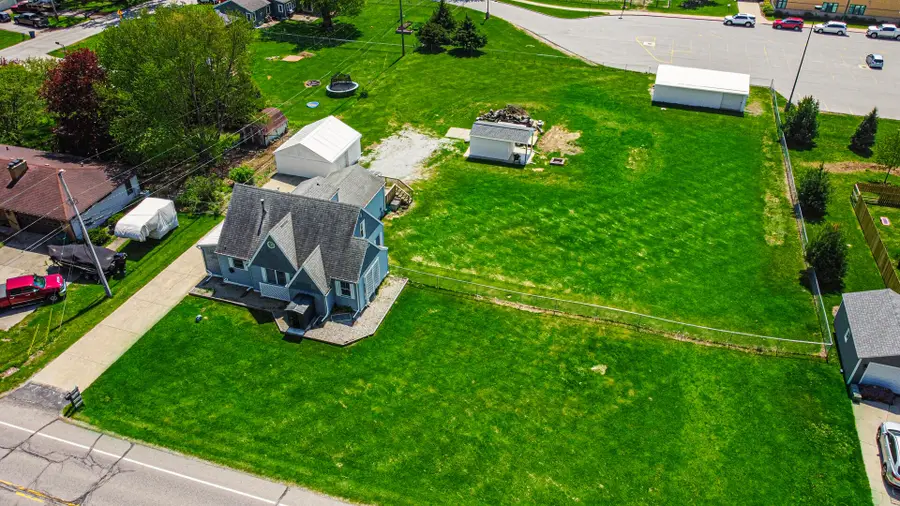 324 W Johnson Road, La Porte, IN 46350 - #3