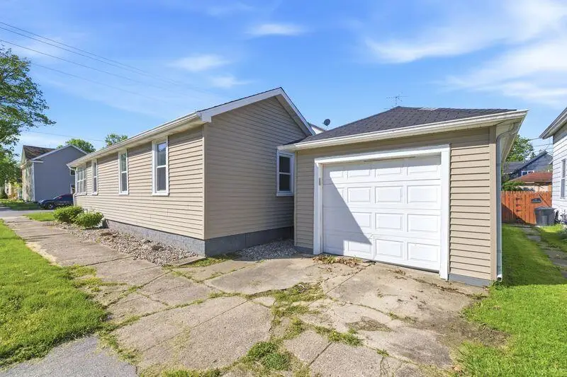 201 Jefferson Avenue, La Porte, IN 46350 - #3