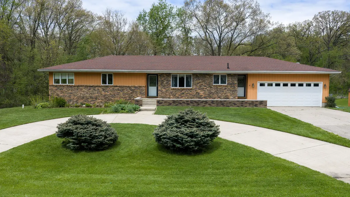 11 Stoner Drive, Valparaiso, IN 46385 - #1