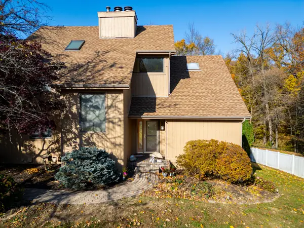 83 Brookview Lane, Valparaiso, IN 46385