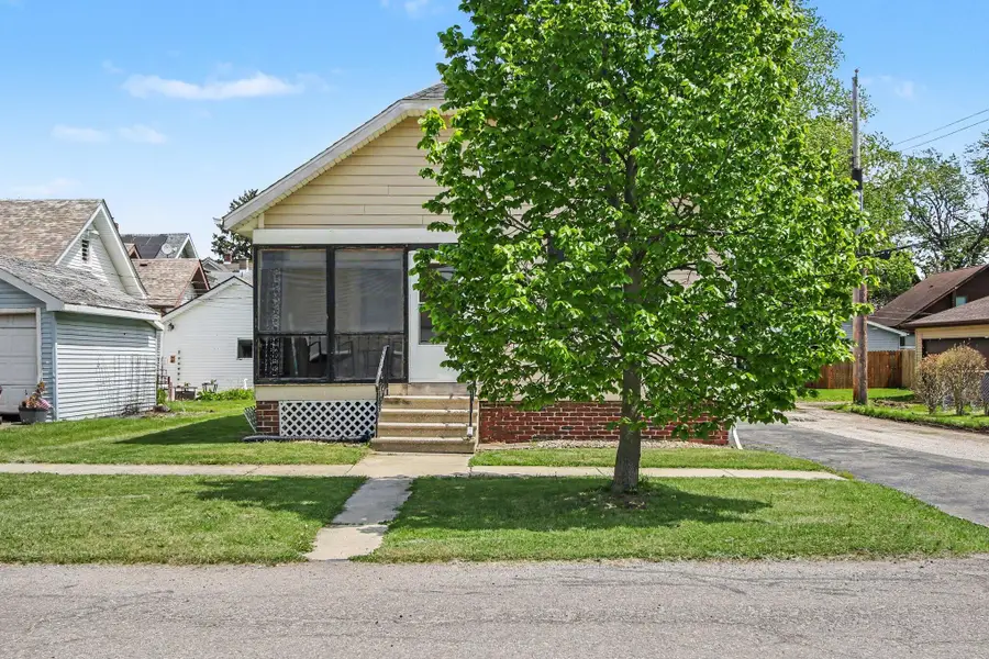 406 Henry Street, La Porte, IN 46350 - #3