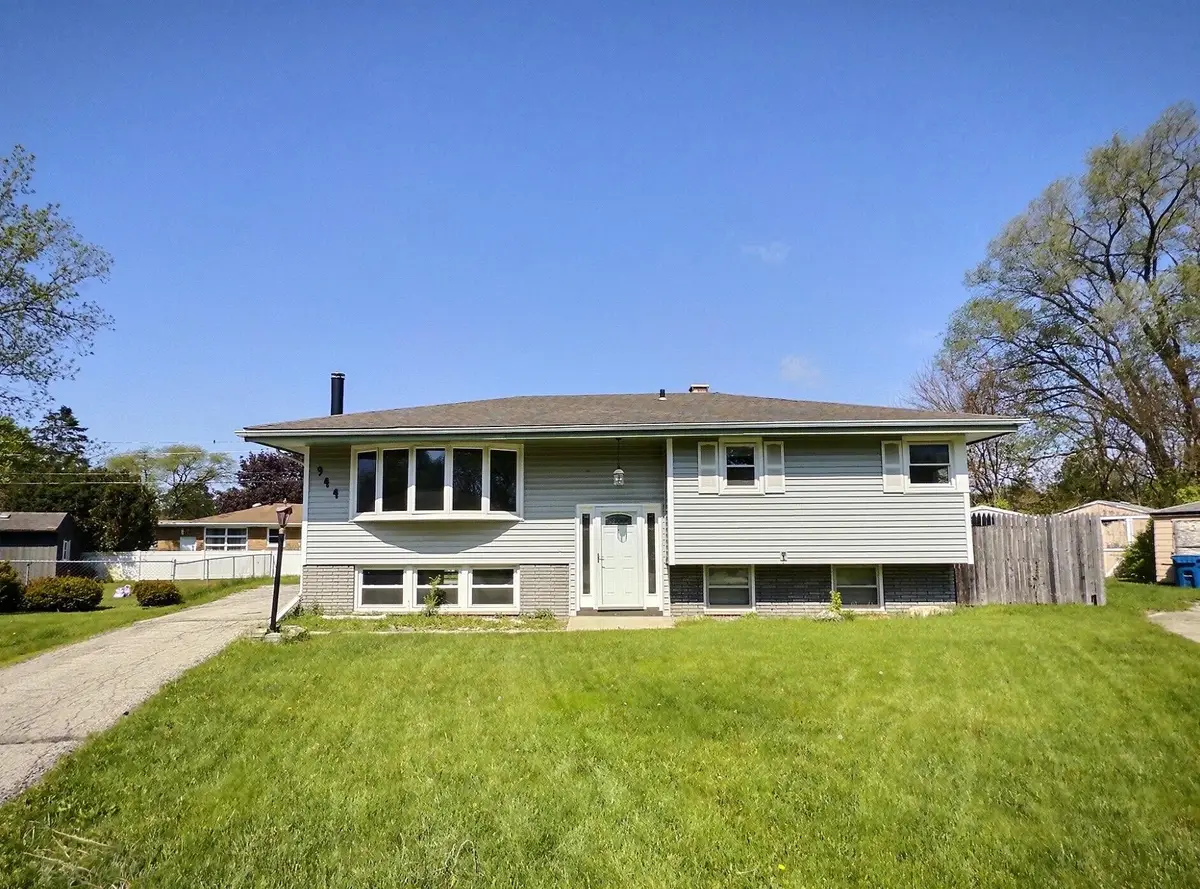 944 W 54th Place, Merrillville, IN 46410 - #1