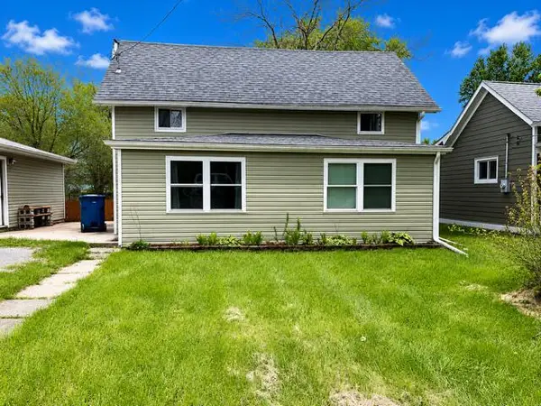1057 Woodlawn Avenue, Chesterton, IN 46304