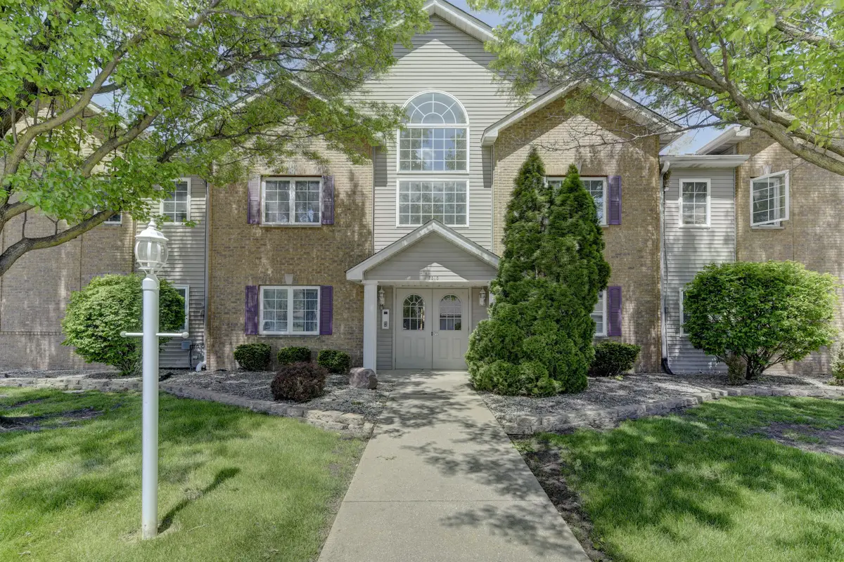 2515 Longwood Drive #102, Highland, IN 46322 - #1