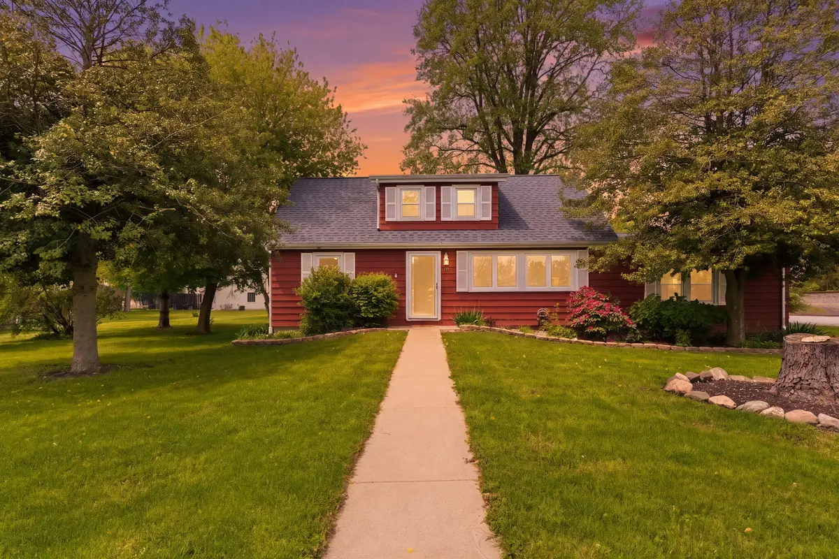 131 N 18th Street, Chesterton, IN 46304 - #1