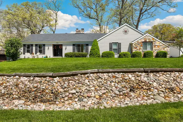 1986 Greenvalley Drive, Crown Point, IN 46307