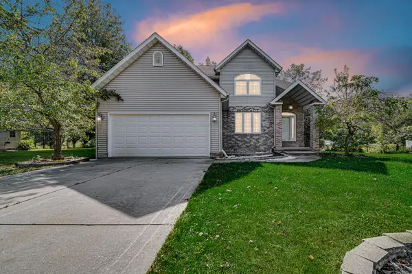 736 Cinnamon Teal Court, Hobart, IN 46342