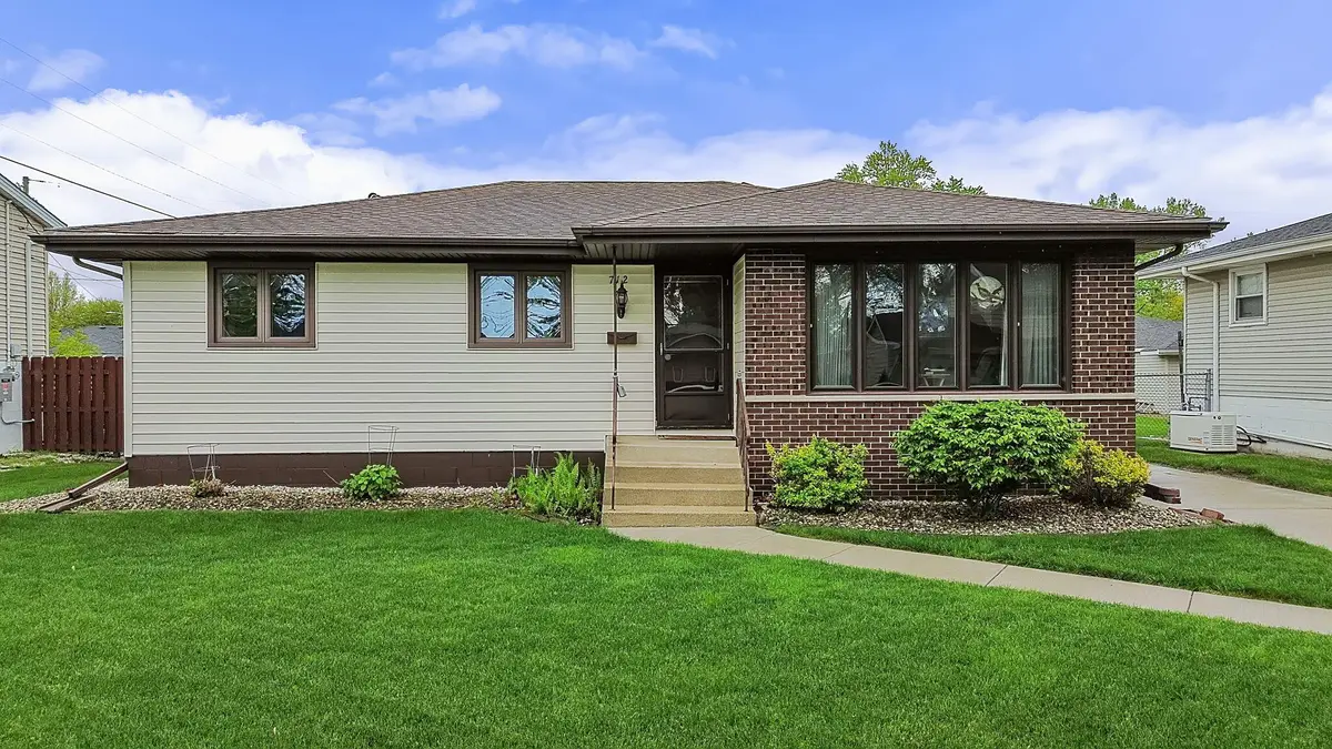712 211th Street, Dyer, IN 46311 - #1