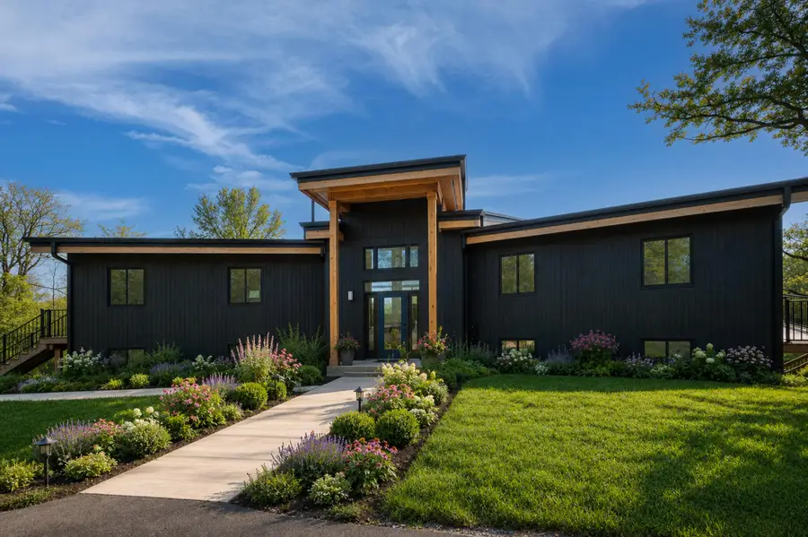 220 Robbins Road, Valparaiso, IN 46385 - #2
