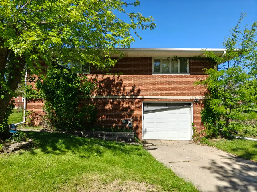 642 E 54th Place, Merrillville, IN 46410 - #2