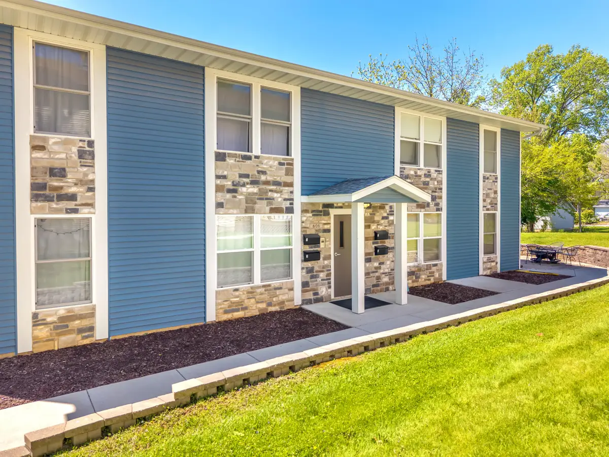 606 Monroe Street #1-4, Valparaiso, IN 46383 - #1