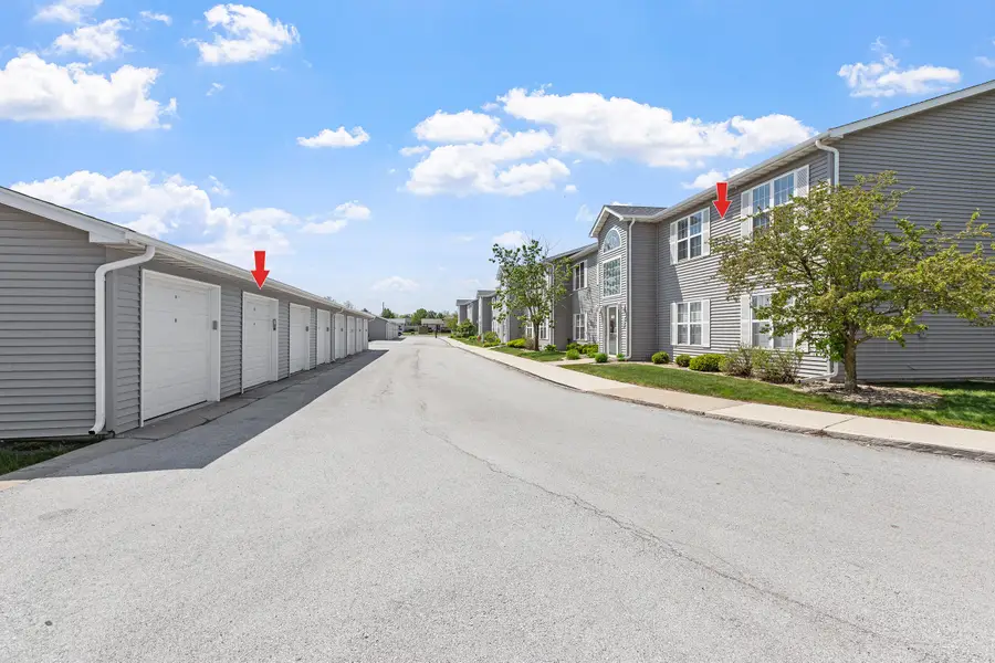 8220 Lincoln Circle #B, Merrillville, IN 46410 - #3