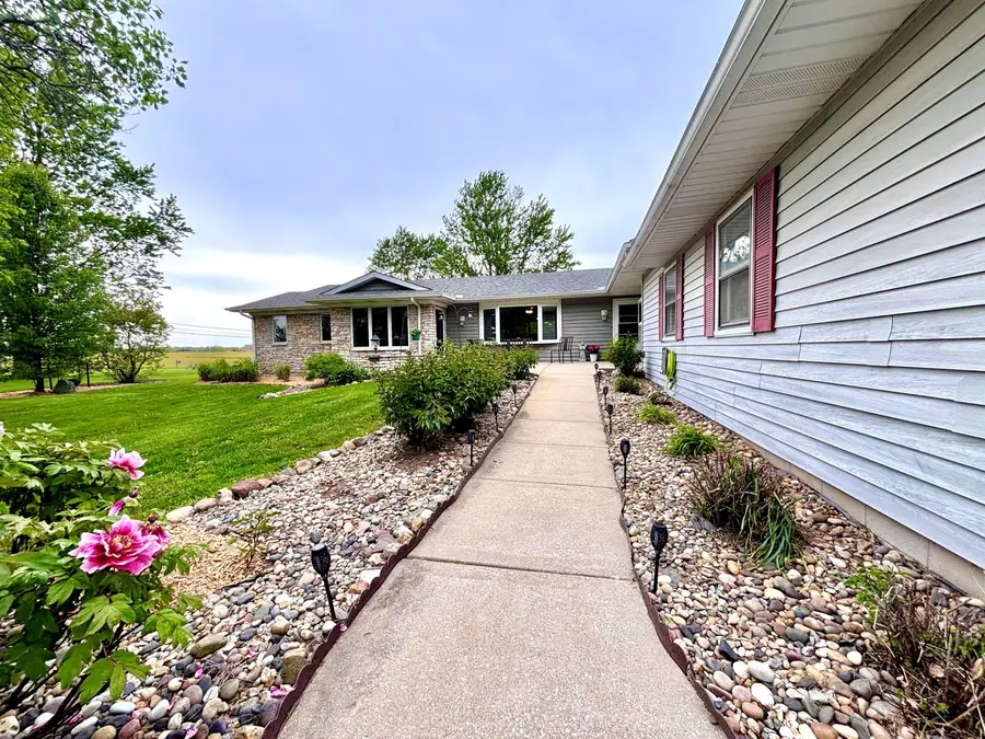 277 E 500 N, Valparaiso, IN 46383 - #2