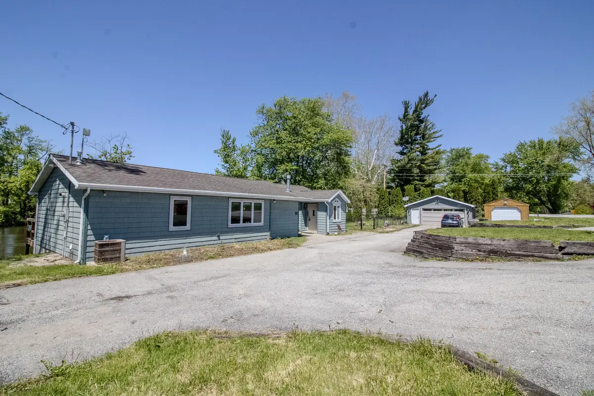 2467 N 200 E, Winamac, IN 46996 - #1