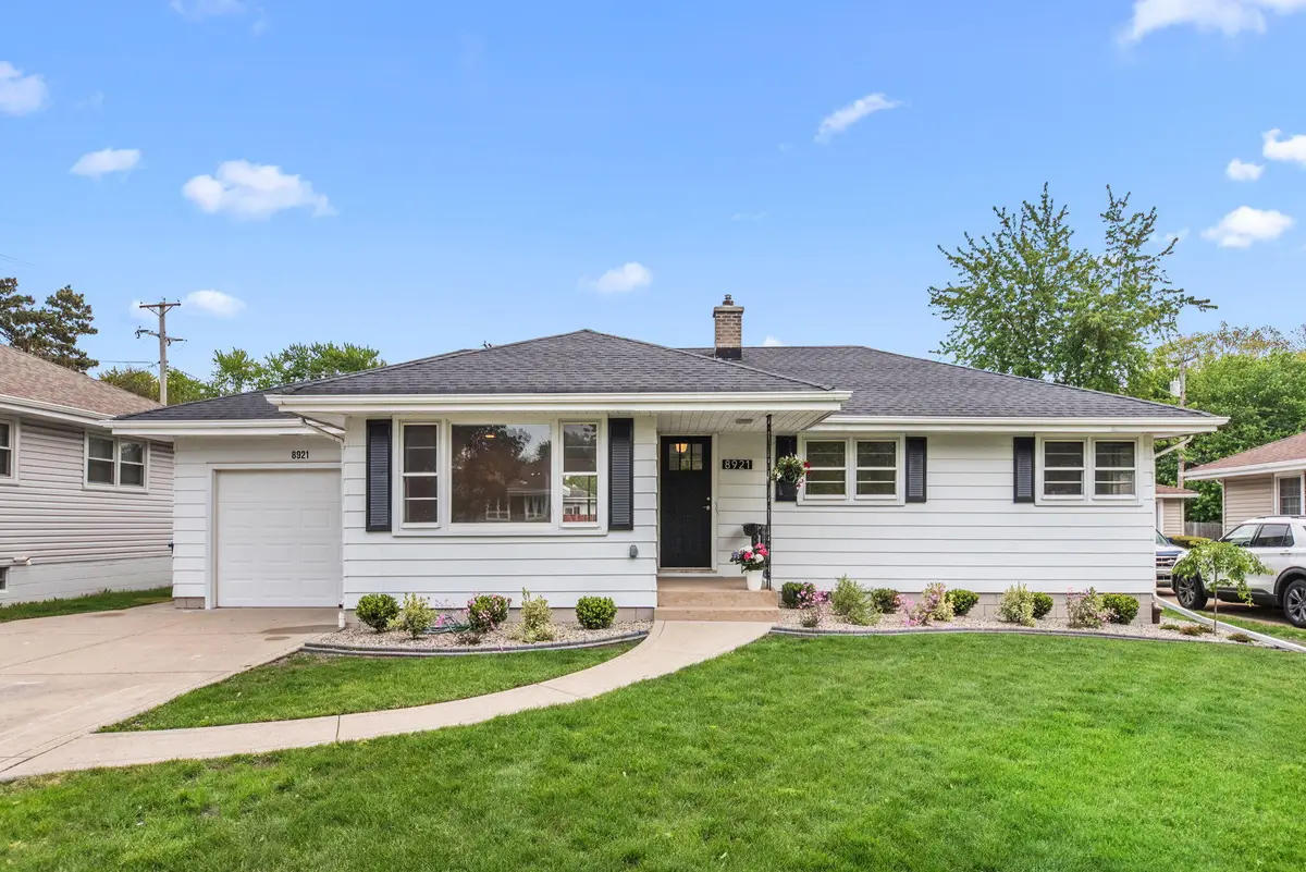 8921 Parrish Avenue, Highland, IN 46322 - #1