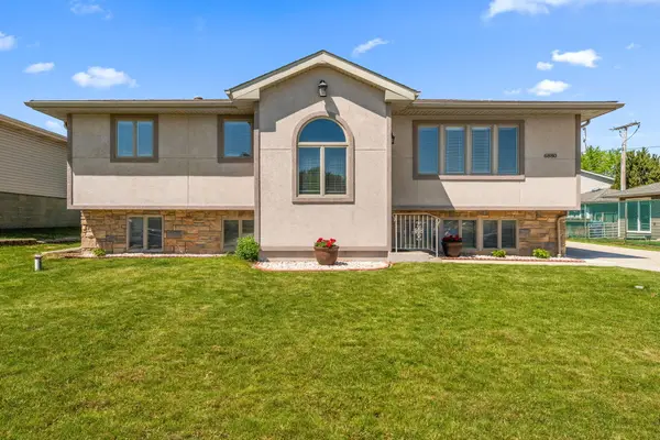 6880 W 84th Place, Crown Point, IN 46307