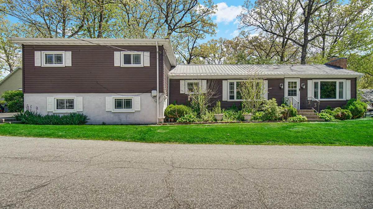 4206 Sumac Road, Valparaiso, IN 46383 - #1