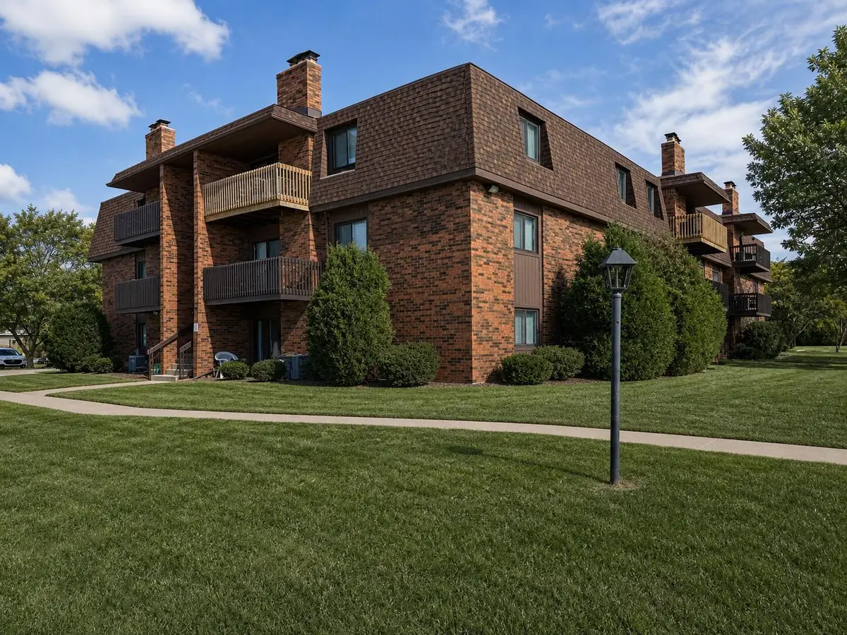 2049 45th Street #201, Highland, IN 46322 - #1
