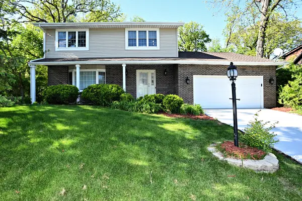 423 Shorewood Court, Valparaiso, IN 46385