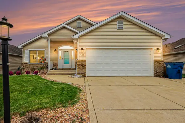 332 Carey Lane, Chesterton, IN 46304