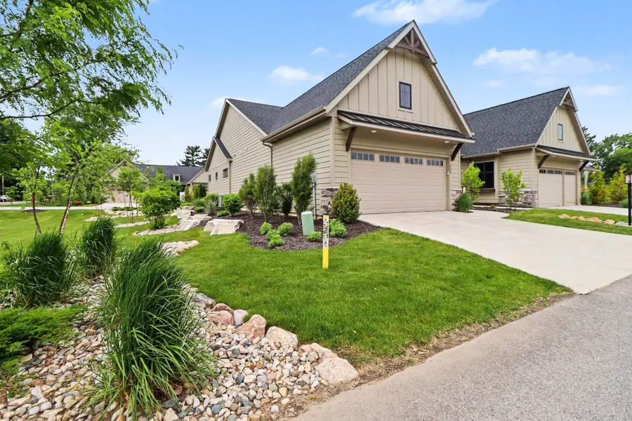 1905 E Woodglen Circle, Valparaiso, IN 46383 - #2