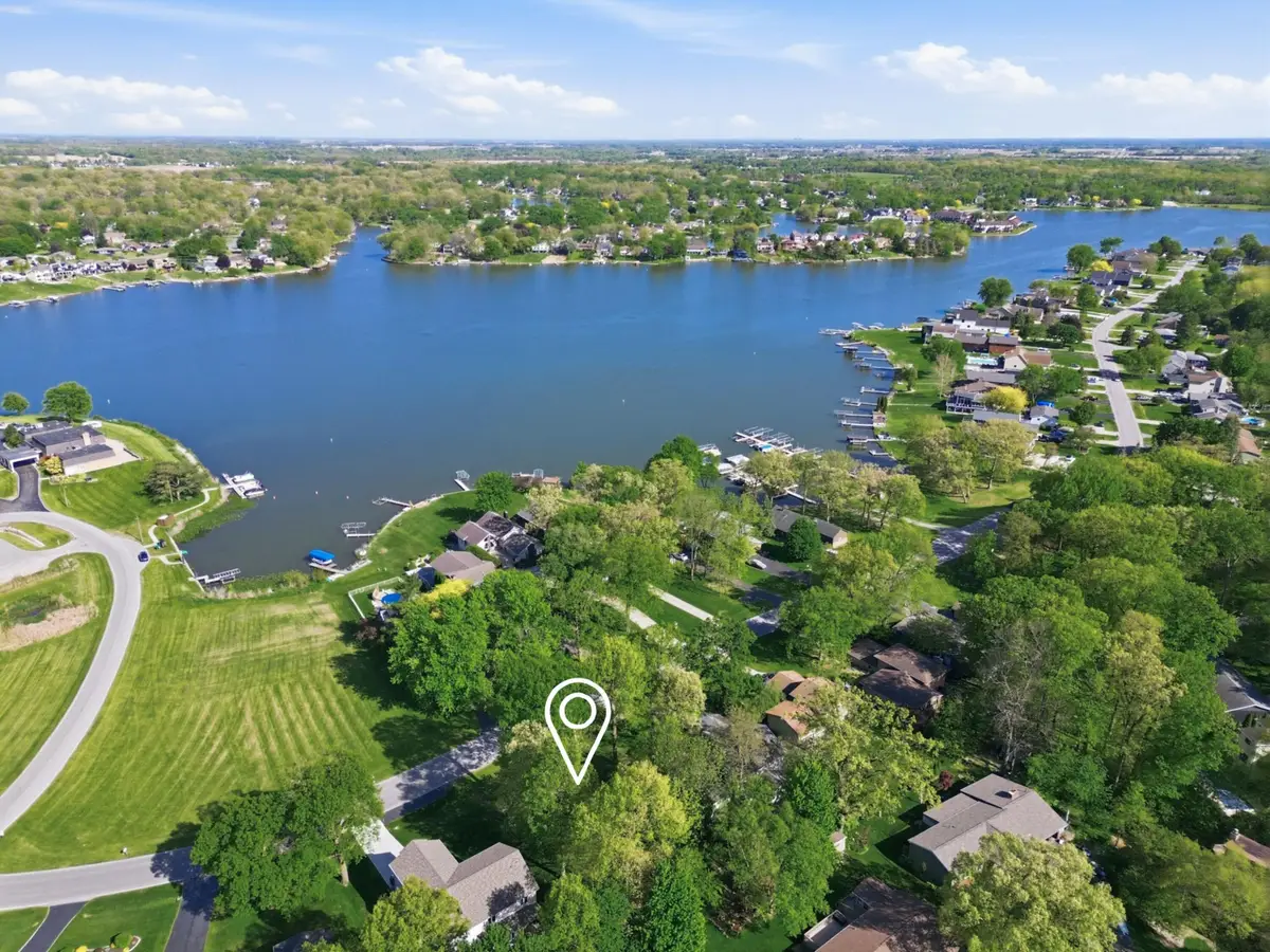 3580 W Lakeshore Drive, Crown Point, IN 46307 - #1