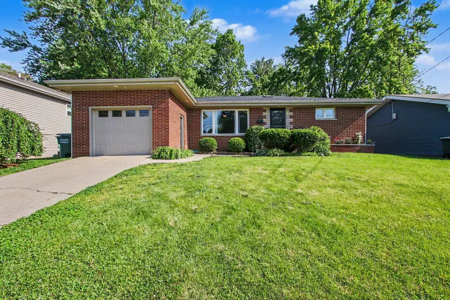 1305 Wood Street, Valparaiso, IN 46383 - #2