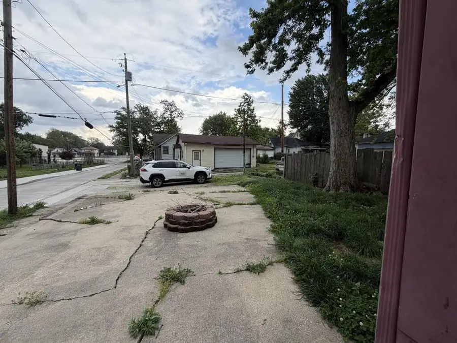 236 N Vine Street, Muncie, IN 47305 - #2