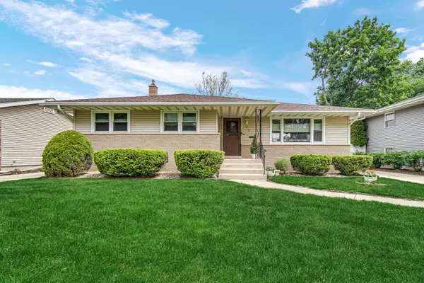 519 Hickory Lane, Munster, IN 46321