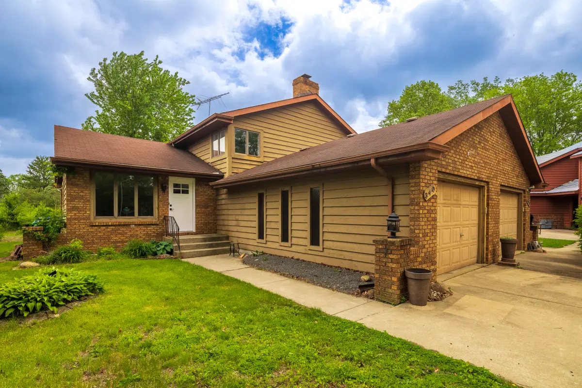 340 Golfview Drive, Schererville, IN 46375 - #1
