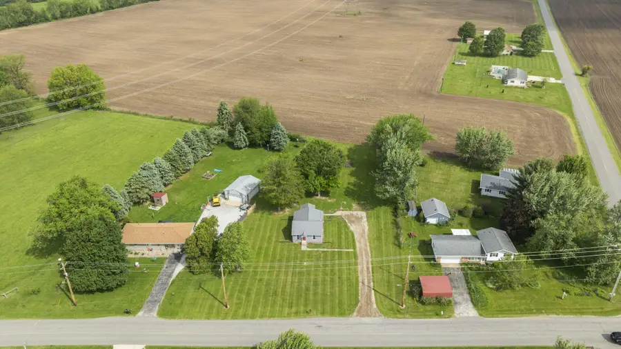 8951 E Chicago Road, New Carlisle, IN 46552 - #3