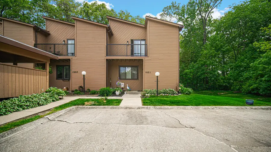 1601 Earthstone Drive #17, Valparaiso, IN 46383 - #2