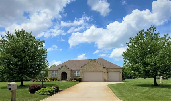 104 Stone Creek Drive, Valparaiso, IN 46383